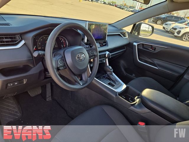 Used 2024 Toyota RAV4 LE AWD/4WD image 21