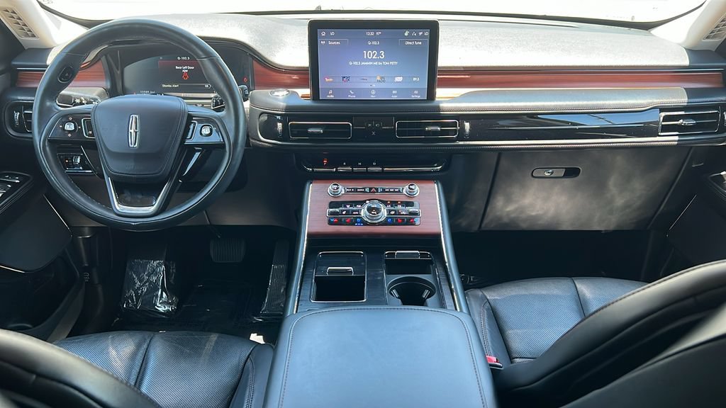 Certified 2023 Lincoln Aviator Grand Touring w/ Elements Package Plus AWD/4WD image 8
