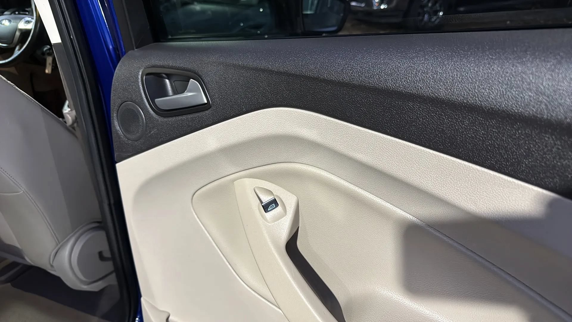 Used 2015 Ford Escape SE w/ Equipment Group 201A AWD/4WD image 20