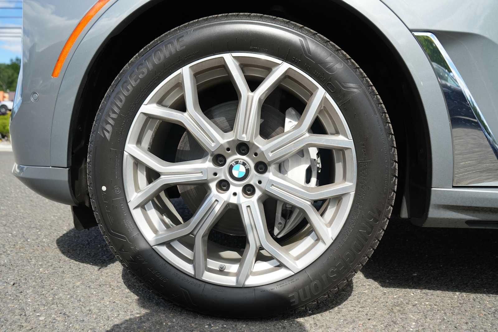 Used 2023 BMW X7 xDrive40i AWD/4WD image 9