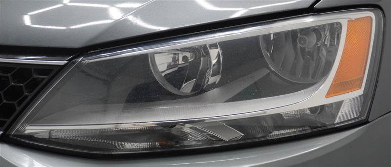 Used 2012 Volkswagen Jetta GLI FWD image 32