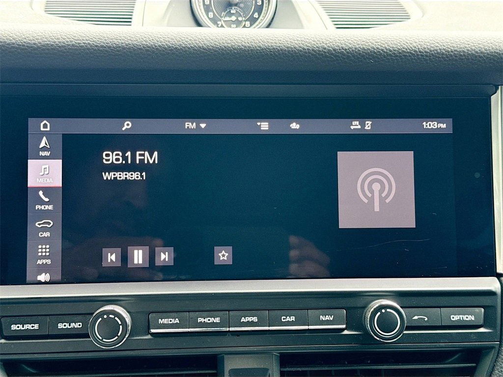 Used 2021 Porsche Macan image 16