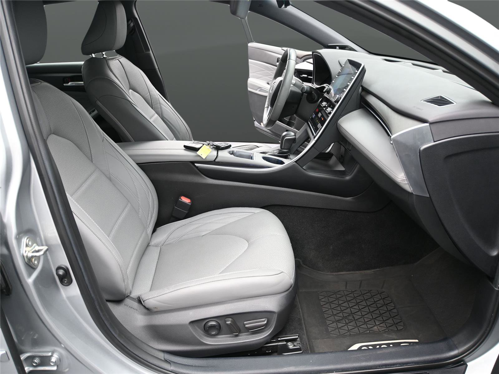 Used 2021 Toyota Avalon Limited w/ Advanced Safety Package image 16