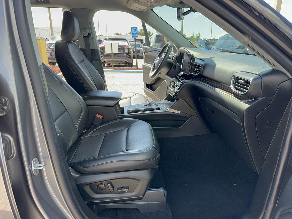 Certified 2022 Ford Explorer Limited RWD image 14