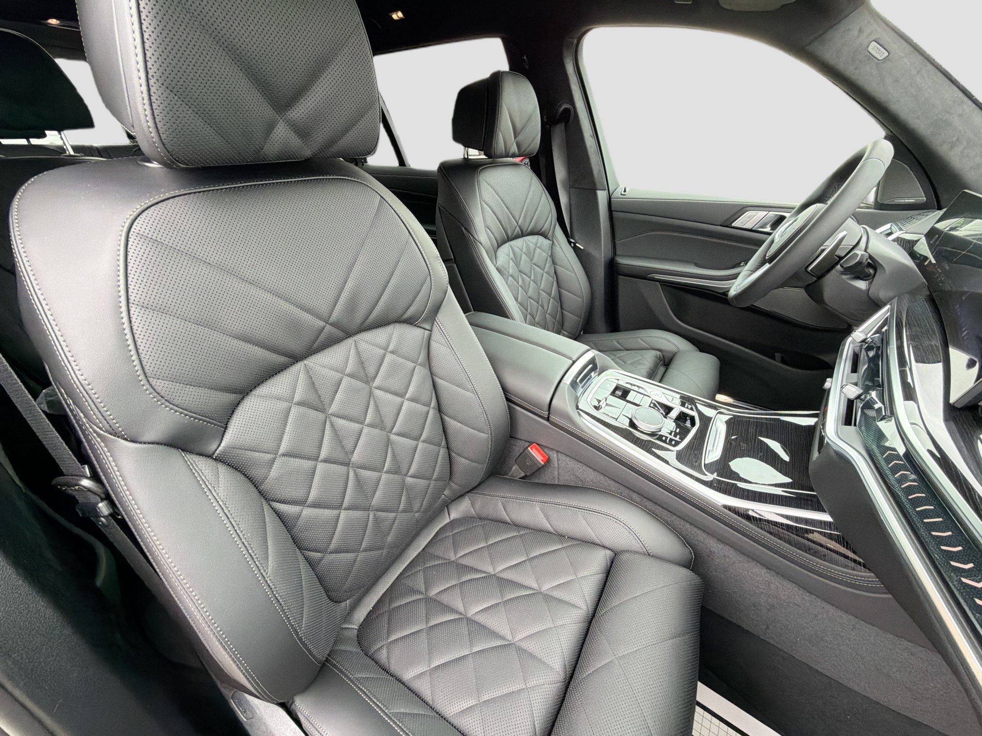 New 2026 BMW X7 xDrive40i w/ M Sport Package image 14