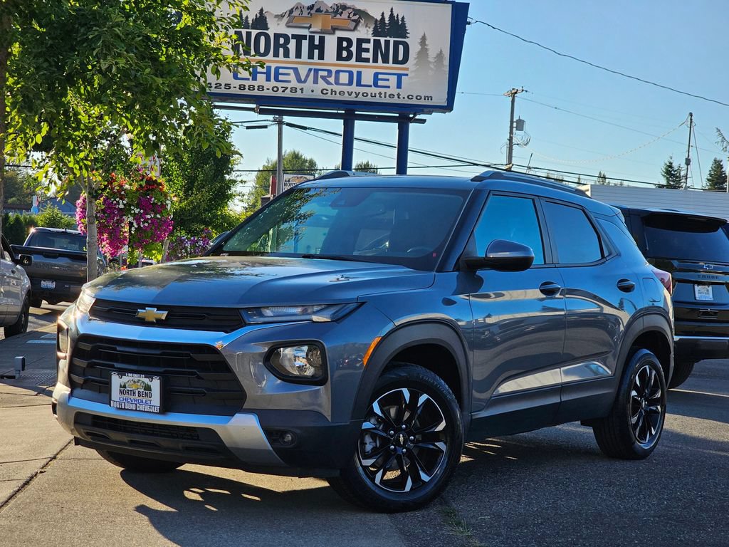 Used 2022 Chevrolet TrailBlazer LT w/ Convenience Package AWD/4WD image 1