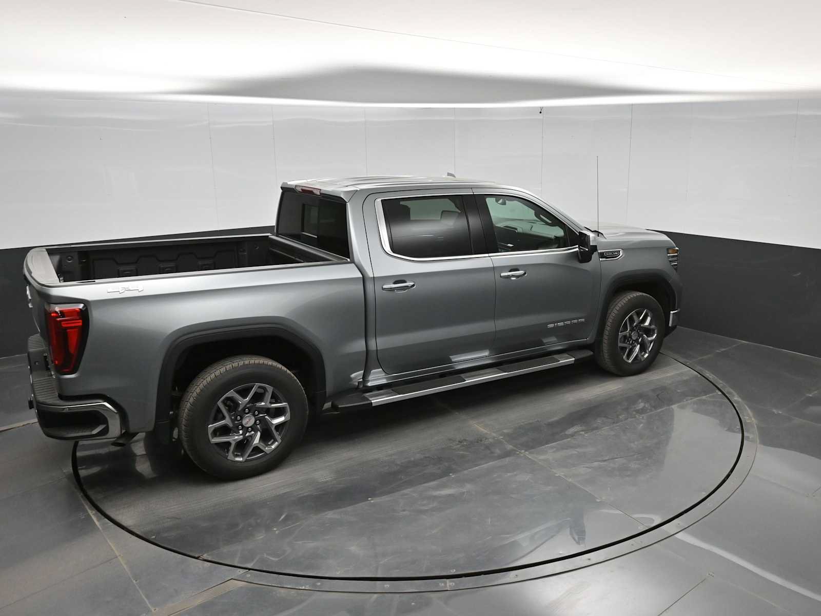 New 2026 GMC Sierra 1500 SLT w/ SLT Premium Plus Package AWD/4WD image 28