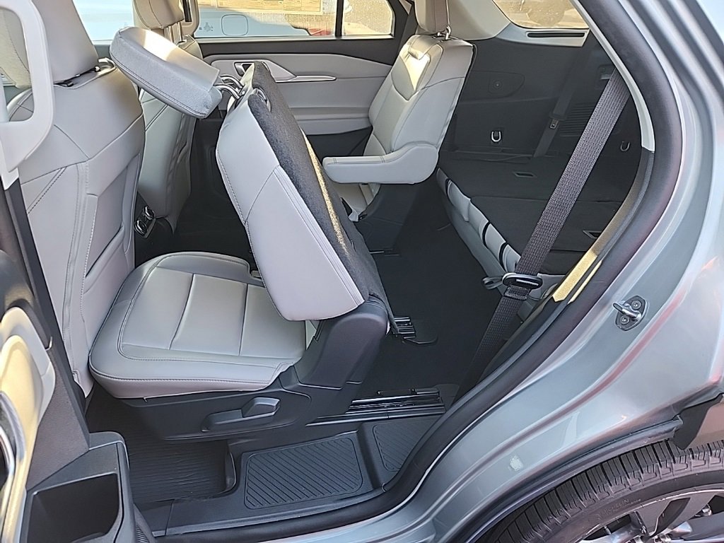 New 2025 Ford Explorer Active w/ Active Comfort Package image 33