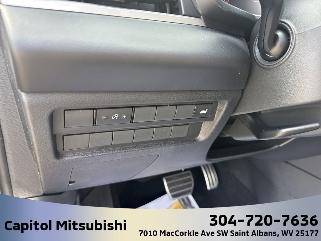 New 2025 Mitsubishi Outlander SEL image 19