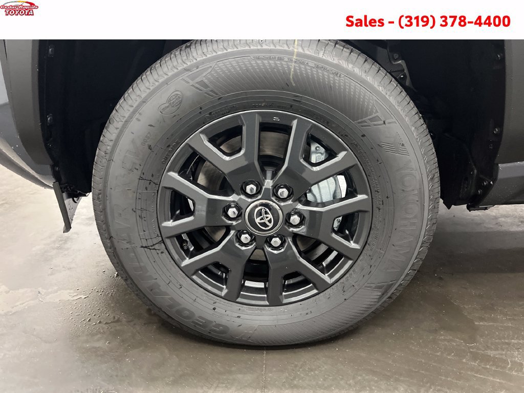 New 2026 Toyota 4Runner SR5 AWD/4WD image 12