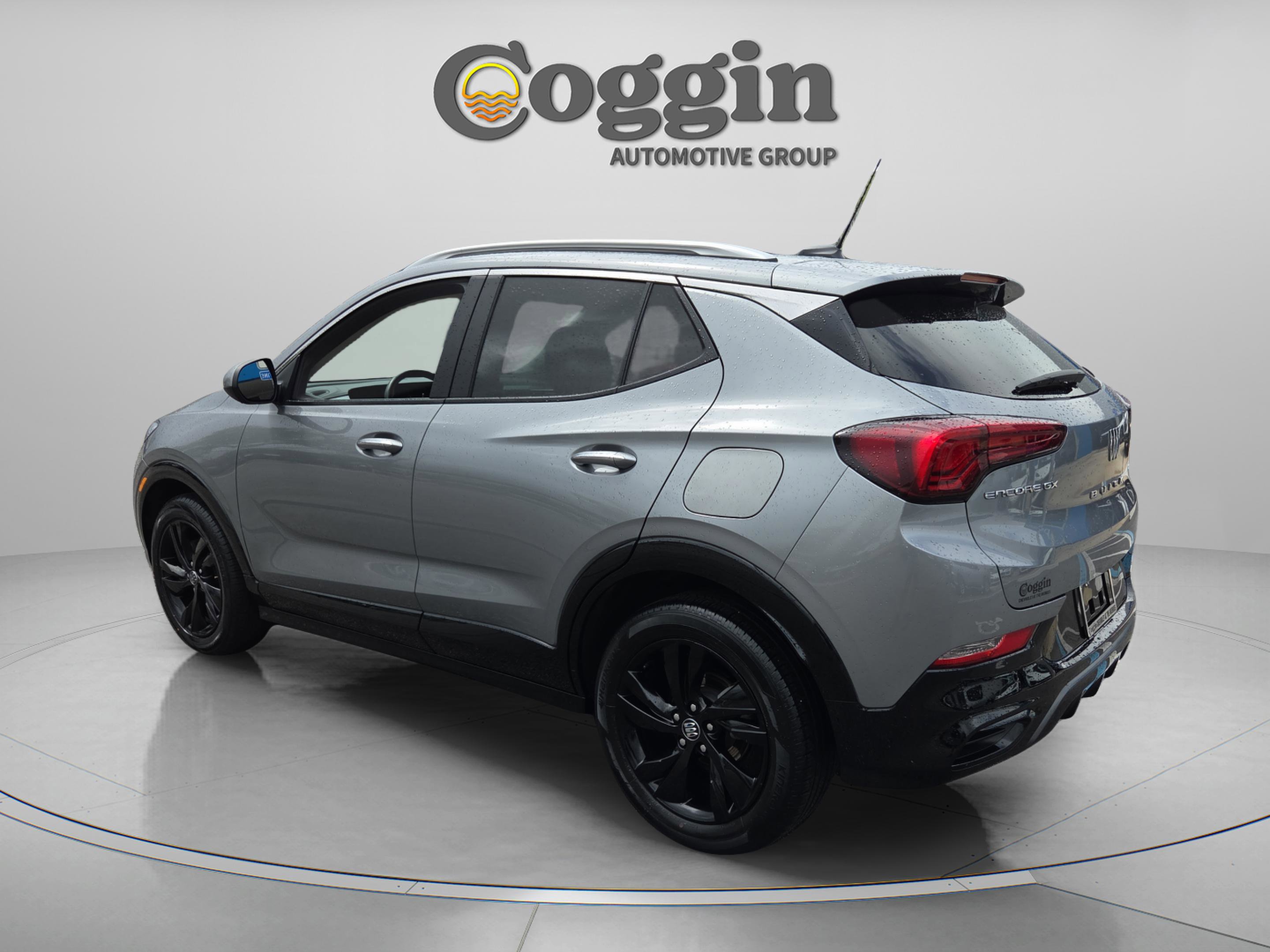 Used 2024 Buick Encore GX Sport Touring image 3