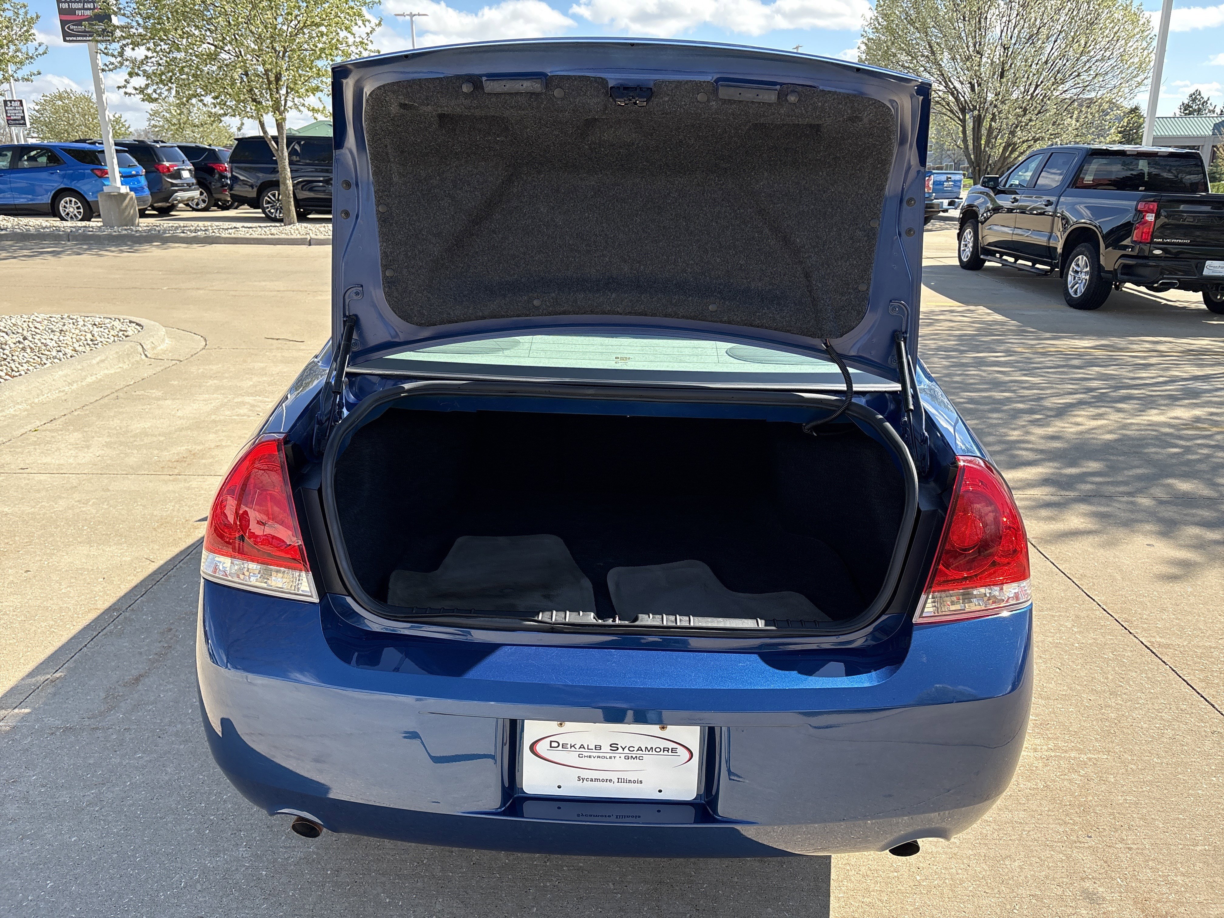 Used 2006 Chevrolet Impala LTZ FWD image 15