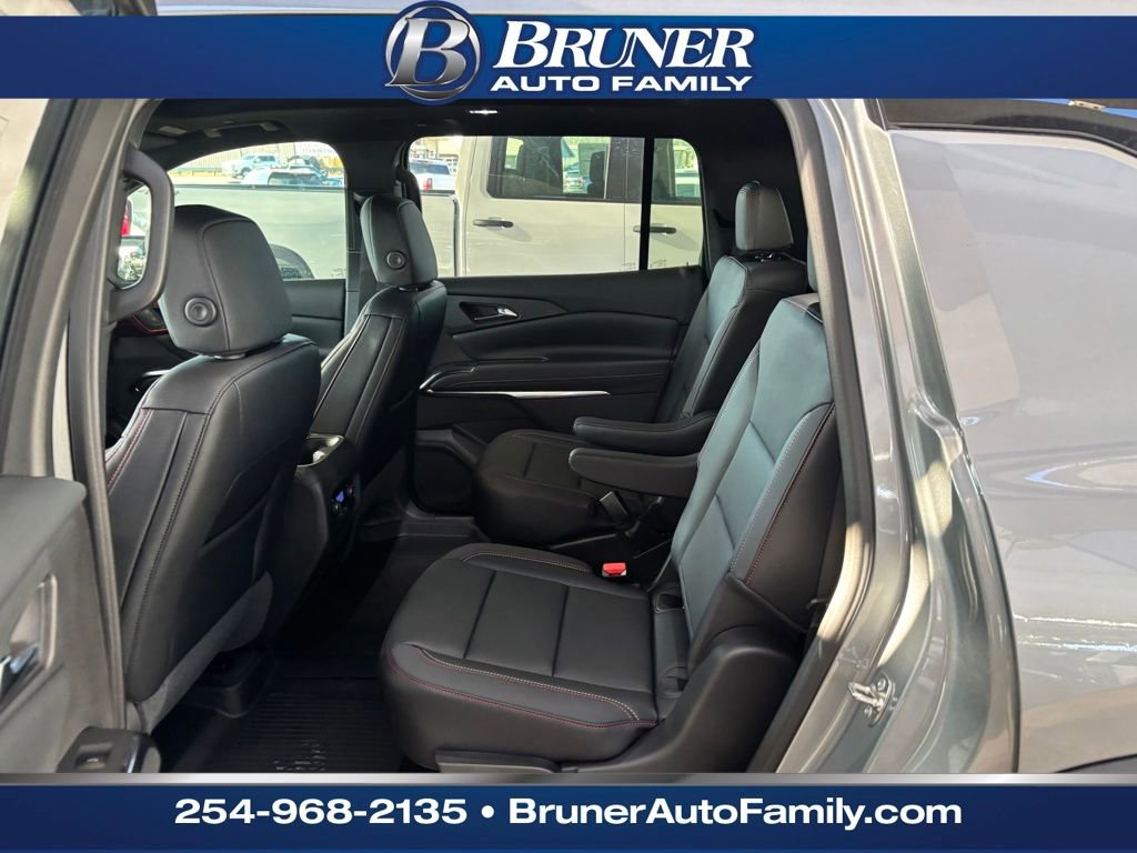 New 2026 Chevrolet Traverse Z71 w/ Driver Confidence Package image 14