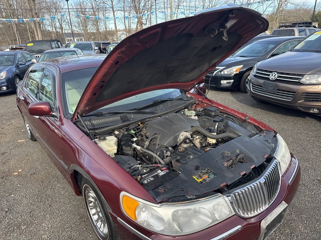 Used 2000 Lincoln Town Car Cartier image 44