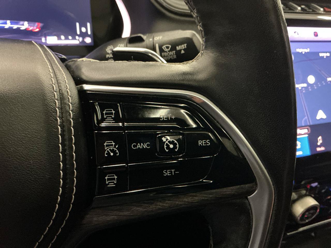 Used 2021 Jeep Grand Cherokee L Overland w/ Luxury Tech Group IV AWD/4WD image 28