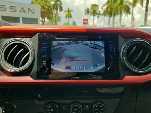 Used 2018 Toyota Tacoma TRD Sport RWD image 25