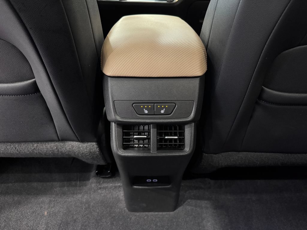 Certified 2025 Chevrolet Equinox ACTIV w/ Safety and Technology Package AWD/4WD image 29