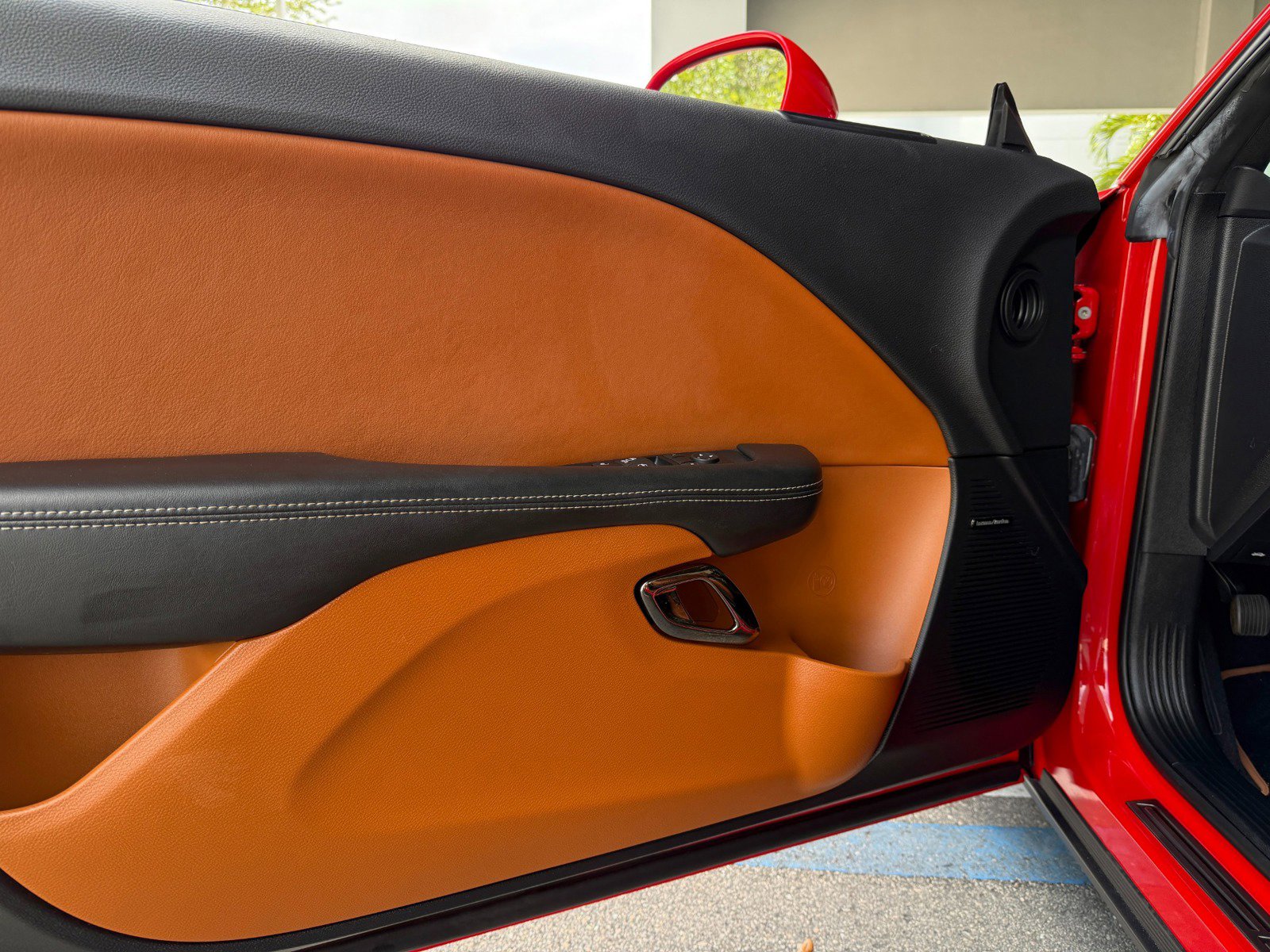 Used 2015 Dodge Challenger SRT Hellcat image 36