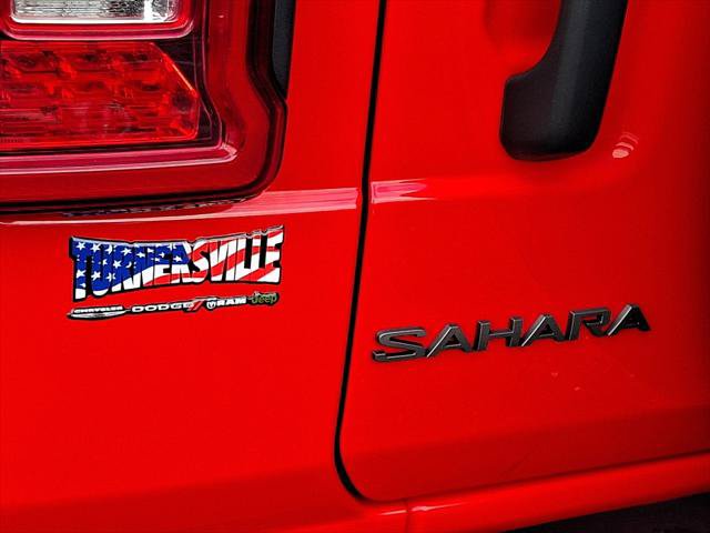 Certified 2025 Jeep Wrangler Unlimited Sahara AWD/4WD image 16