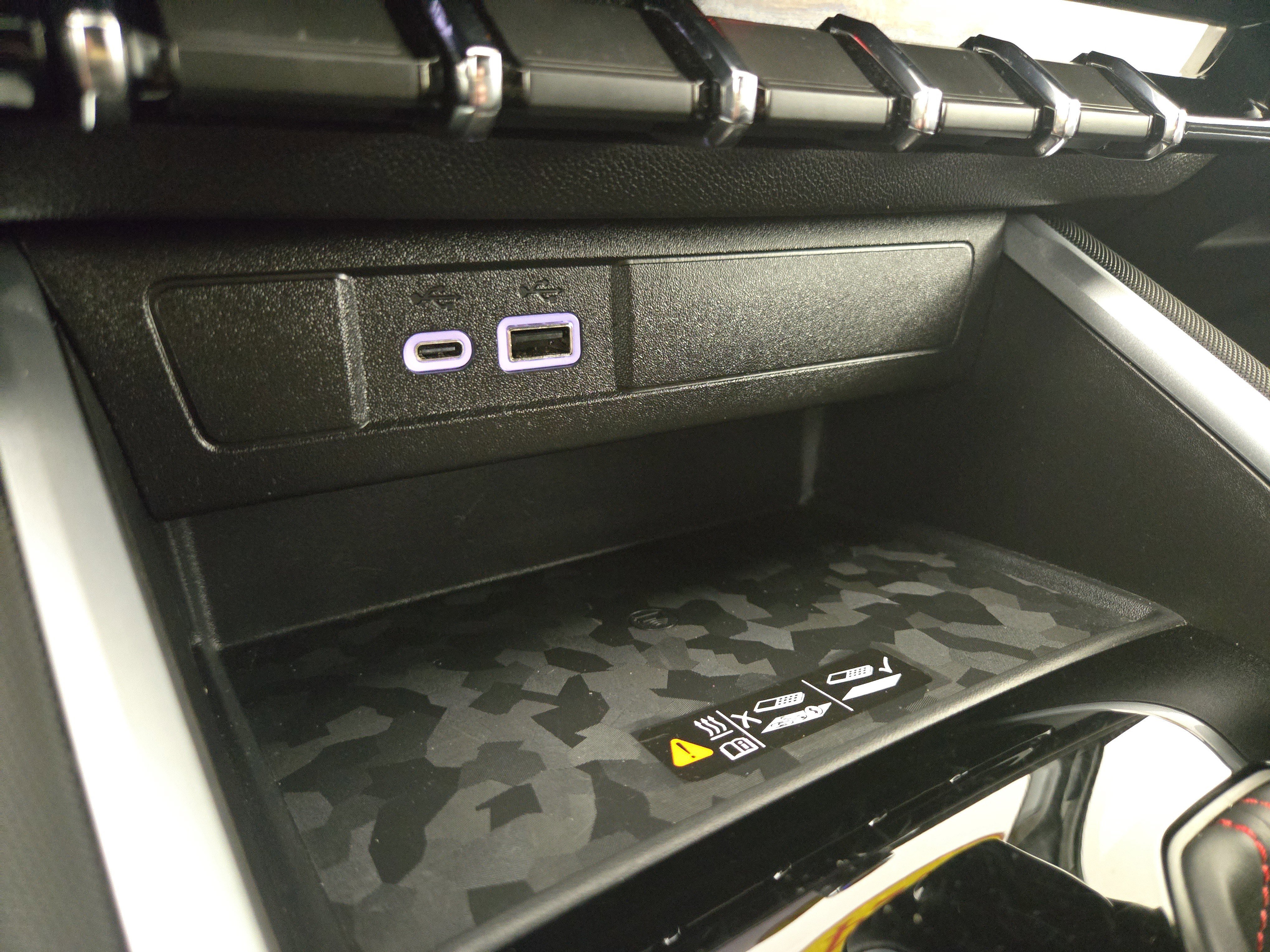 Certified 2024 Chevrolet Colorado Z71 w/ LPO, Dark Essentials Package image 25