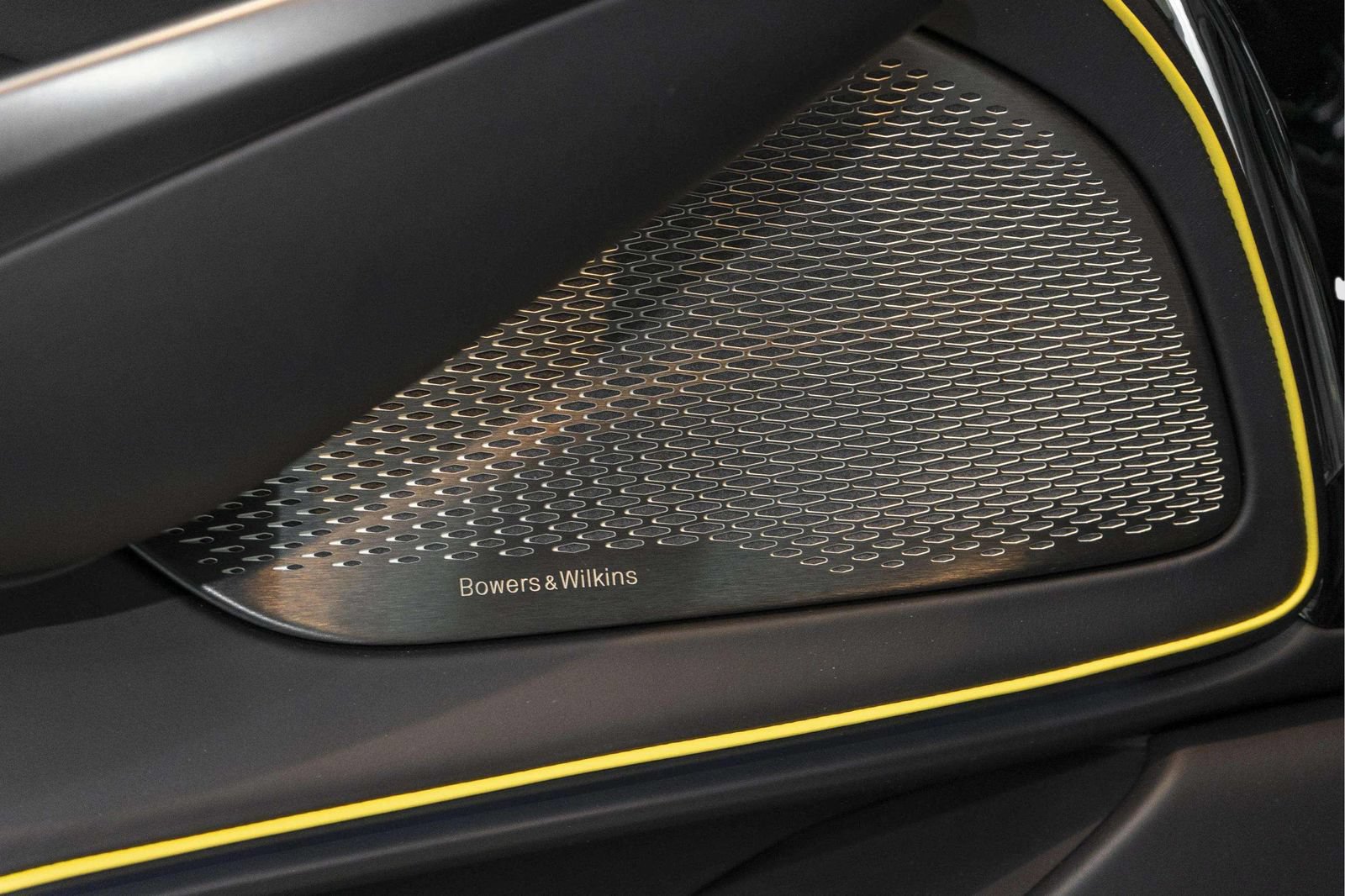 New 2026 Aston Martin DBX S AWD/4WD image 28