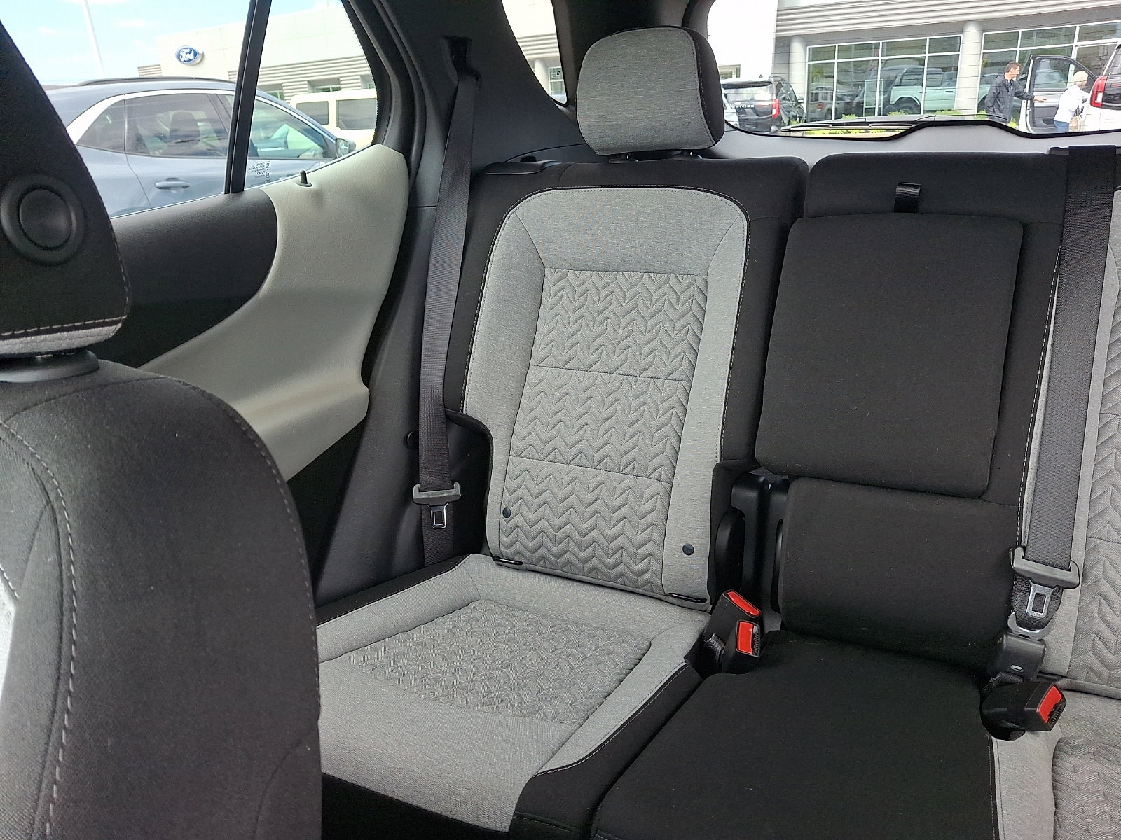 Used 2024 Chevrolet Equinox LS w/ LS Convenience Package FWD image 17