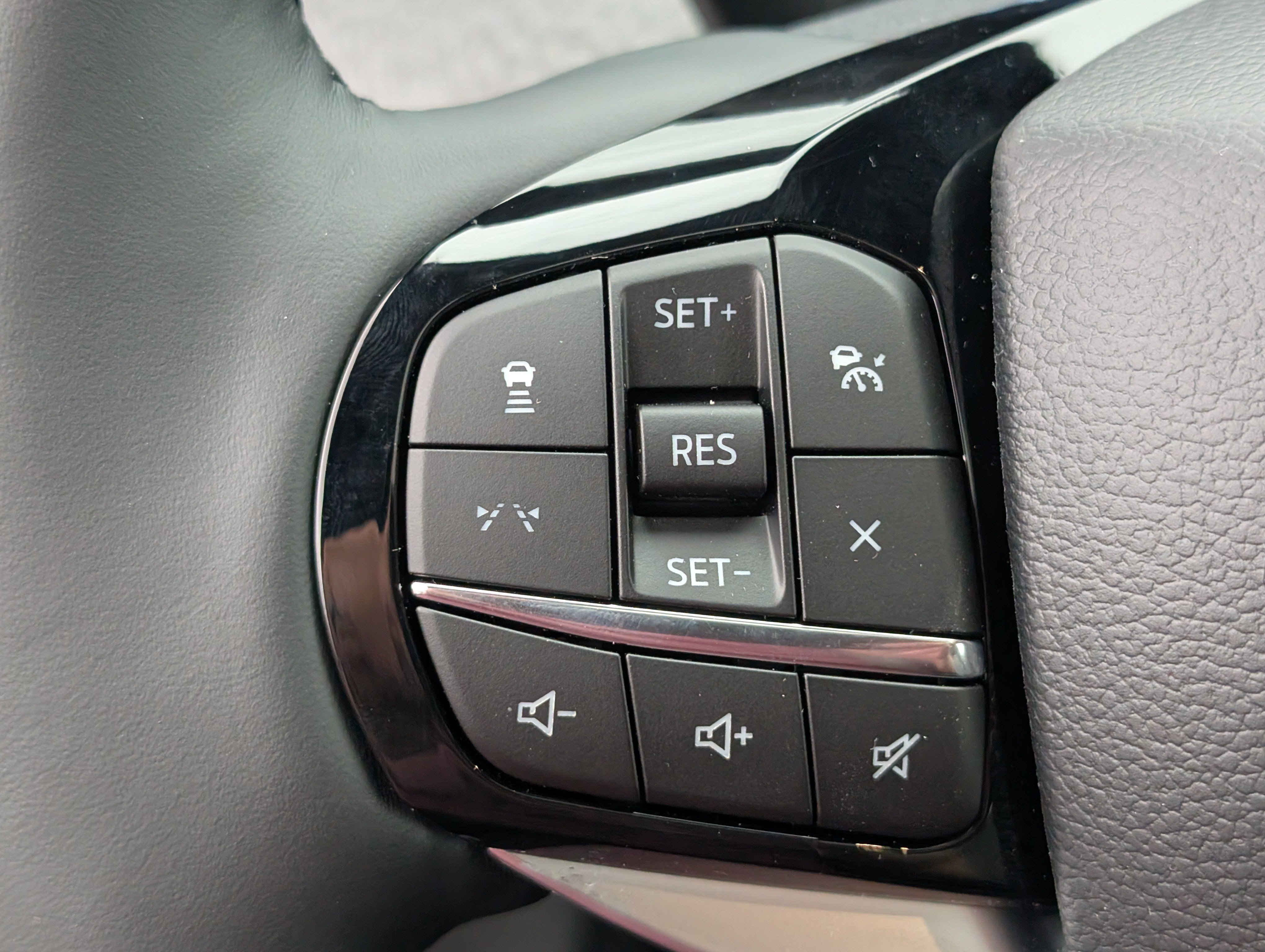 New 2026 Ford Explorer Platinum RWD image 21