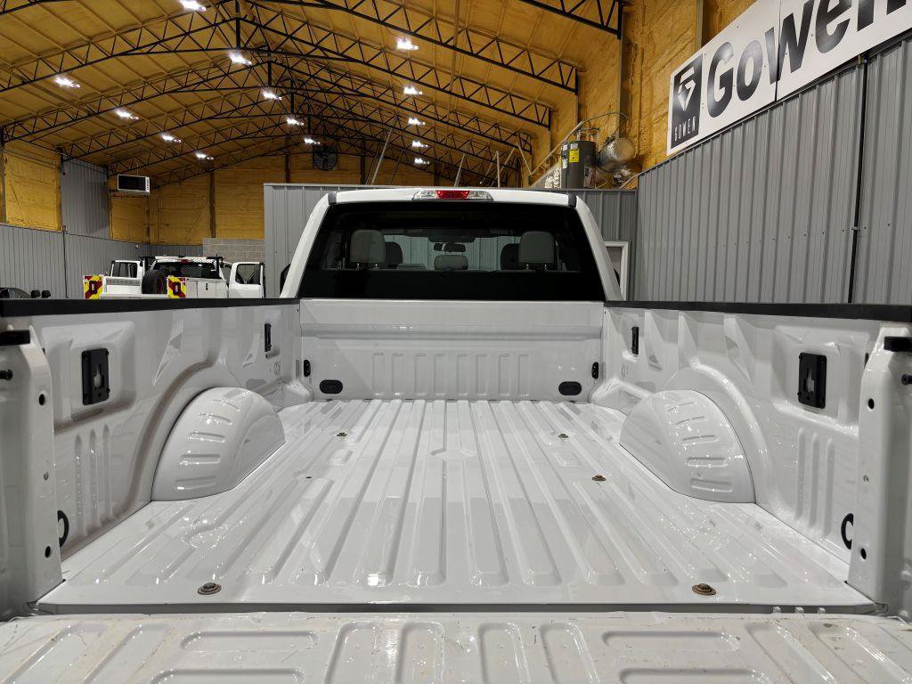 Used 2017 Ford F250 XL w/ Power Equipment Group AWD/4WD image 22