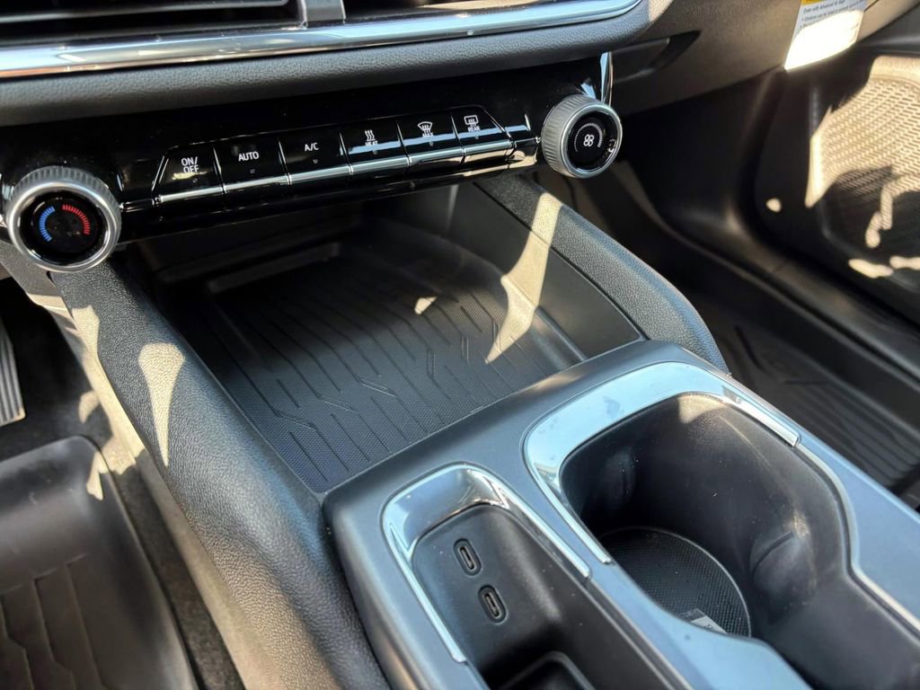 Used 2026 Chevrolet Equinox EV LT image 22