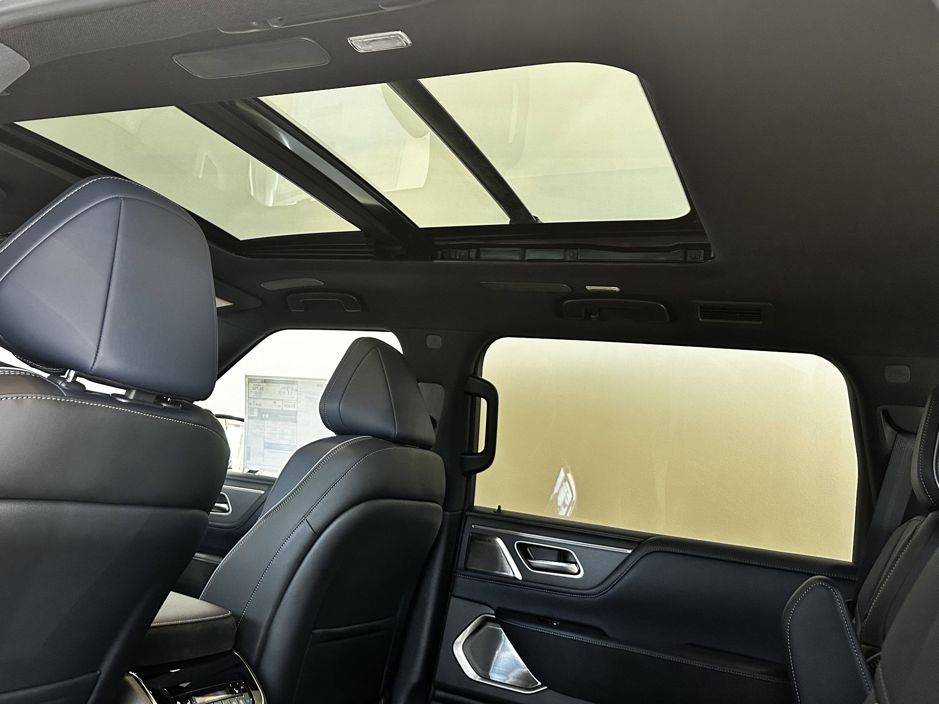 New 2026 INFINITI QX80 Sensory w/ Sport Exterior Package image 10