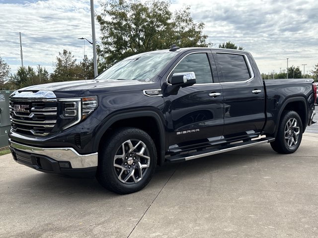 Used 2025 GMC Sierra 1500 SLT w/ SLT Premium Package AWD/4WD image 9
