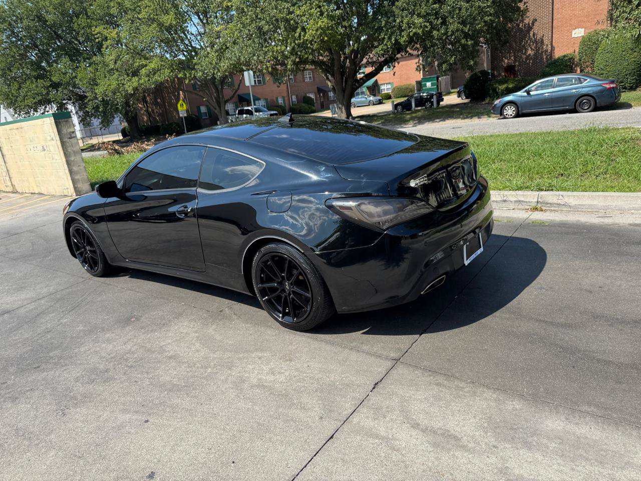 Used 2014 Hyundai Genesis 2.0T RWD image 4