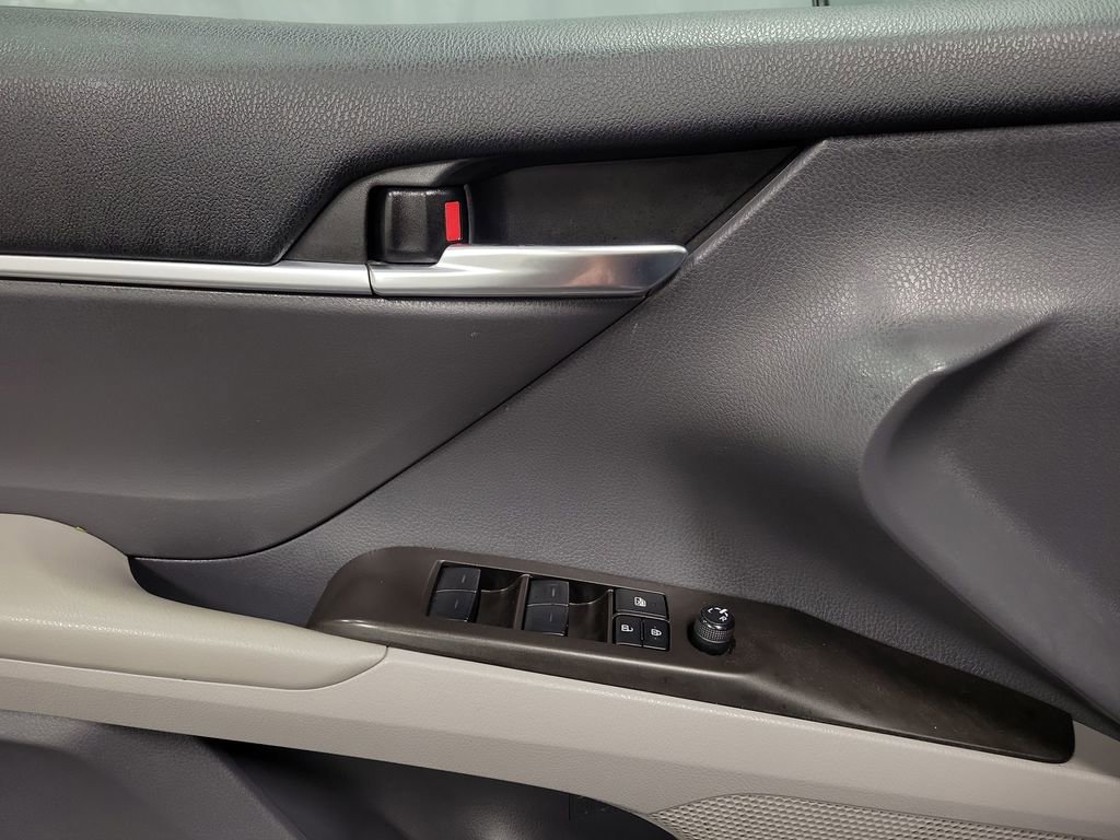 Used 2023 Toyota Camry LE image 19