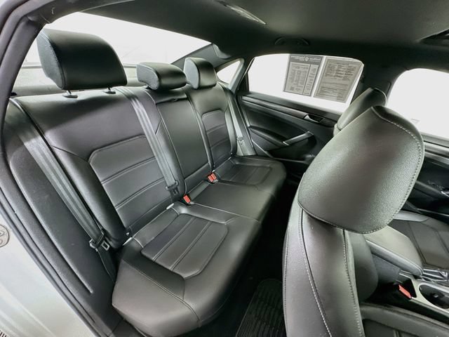 Used 2021 Volkswagen Passat 2.0T R-Line FWD image 29