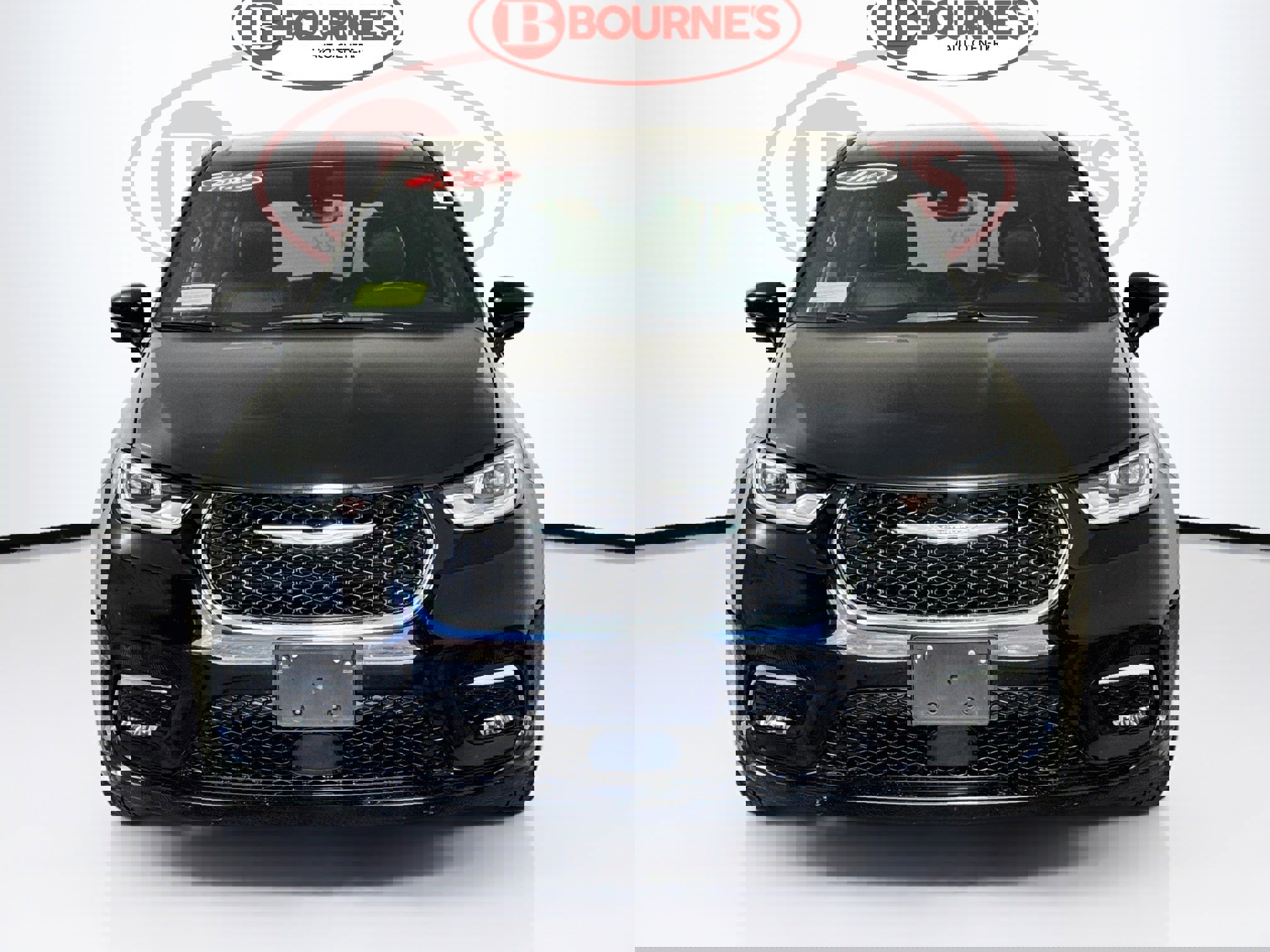 Used 2025 Chrysler Pacifica Select FWD image 4