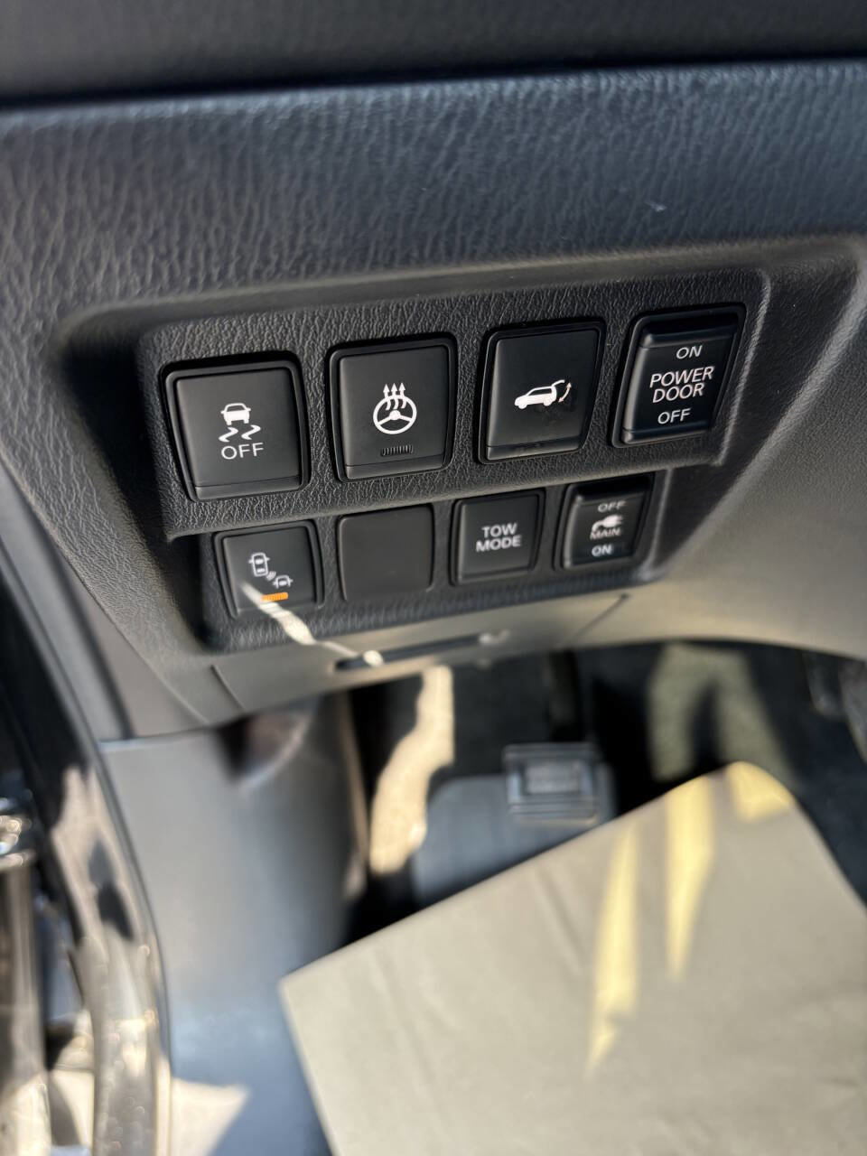 Used 2016 Nissan Pathfinder Platinum w/ Family Entertainment Package AWD/4WD image 22