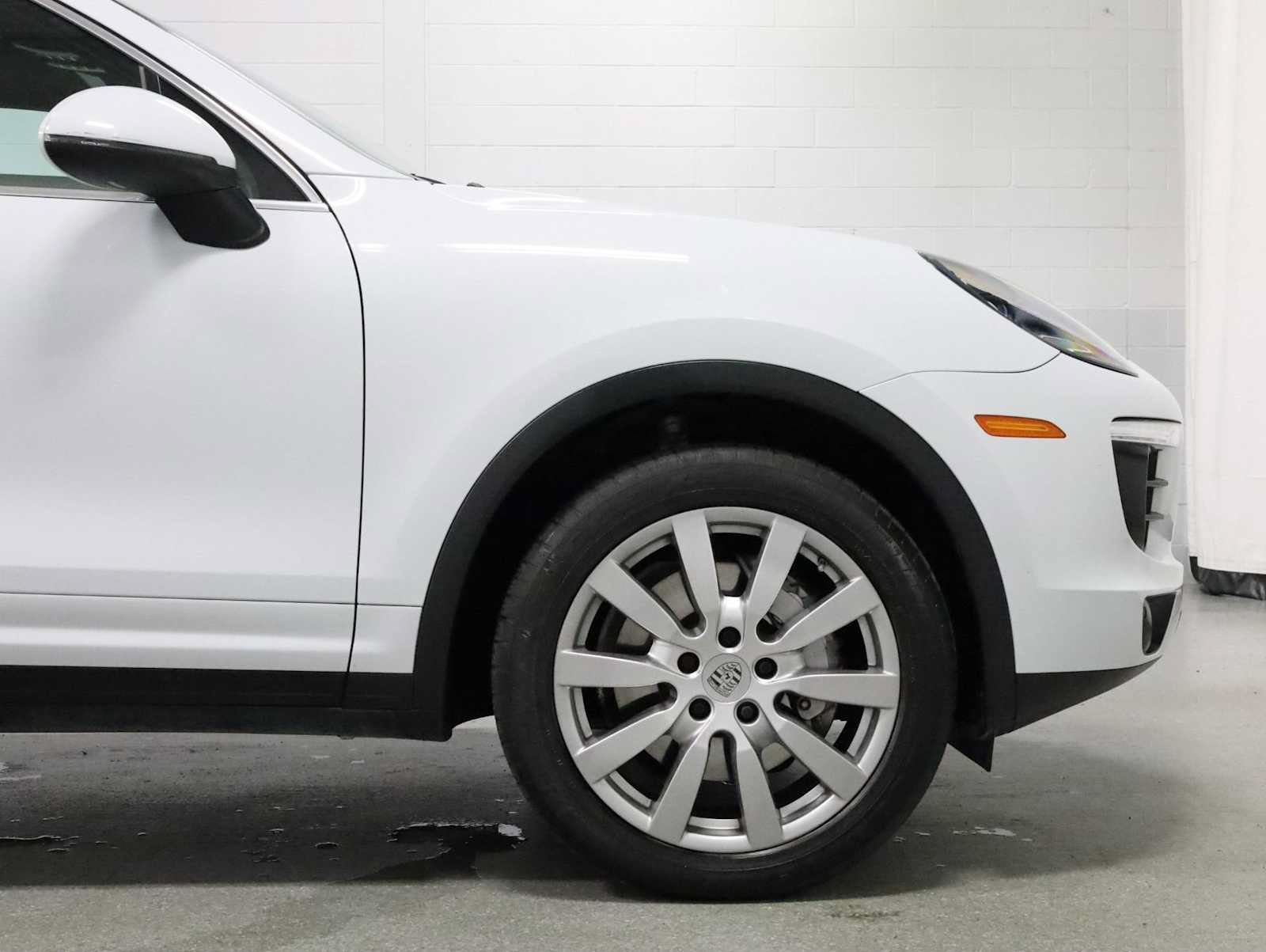 Used 2015 Porsche Cayenne S AWD/4WD image 11