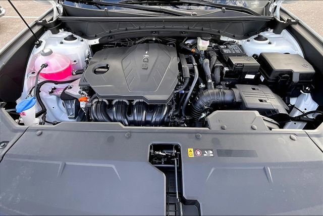 Used 2025 Hyundai Tucson SE image 11