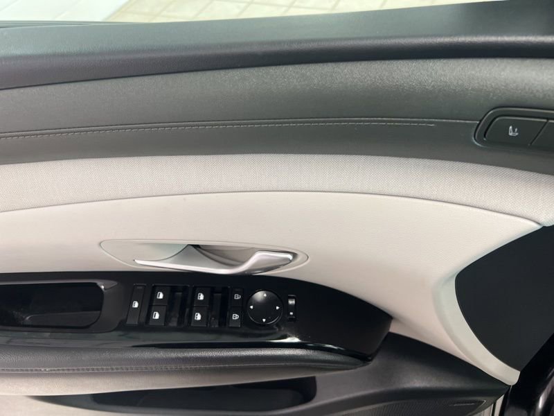 Used 2025 Hyundai Tucson Limited AWD/4WD image 21