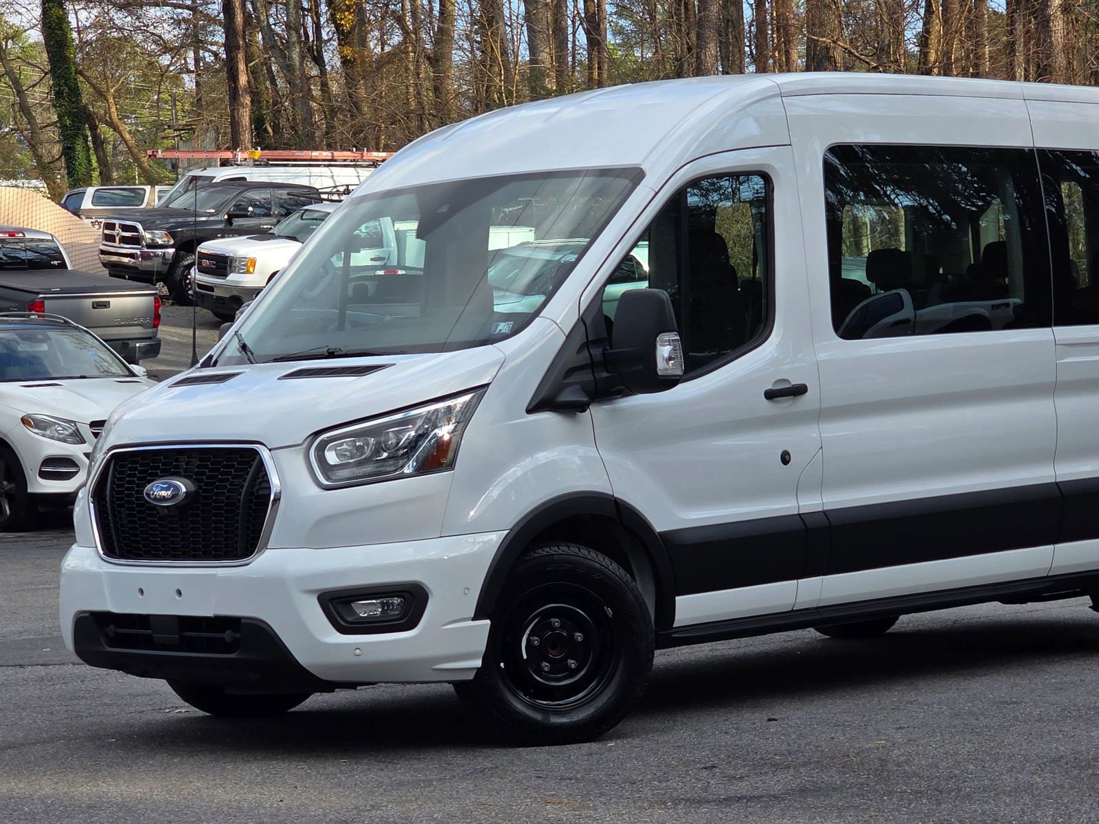 Used 2023 Ford Transit 350 XLT RWD image 2