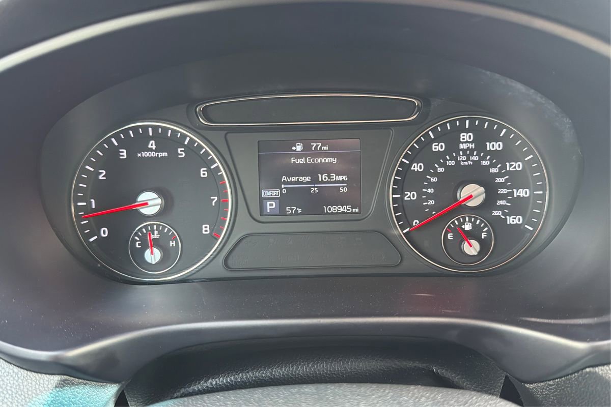 Used 2020 Kia Sorento AWD V6 image 16