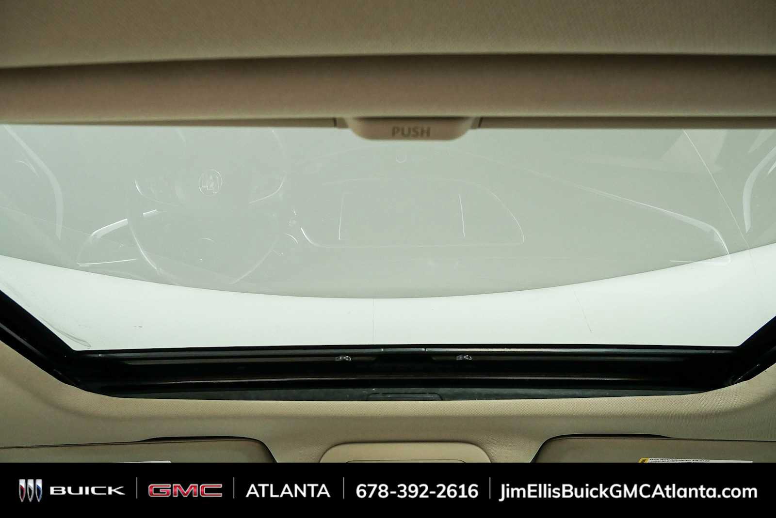 Used 2020 Buick Enclave Premium w/ Sun and Sites Package FWD image 21