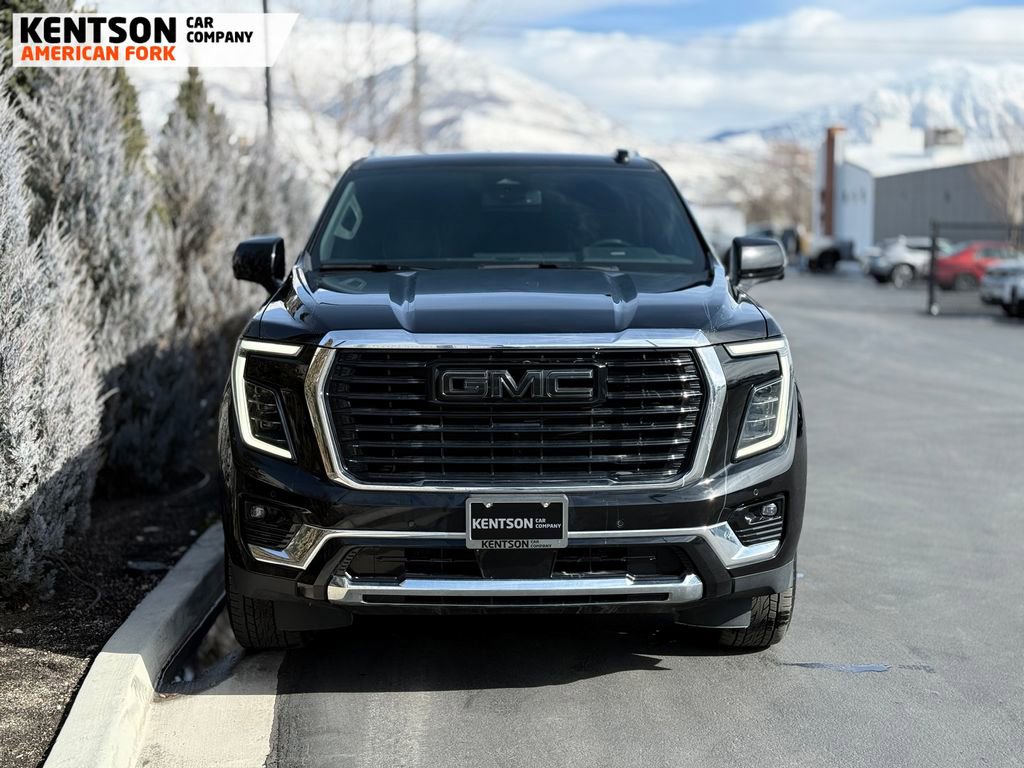 Used 2025 GMC Yukon XL Elevation image 2