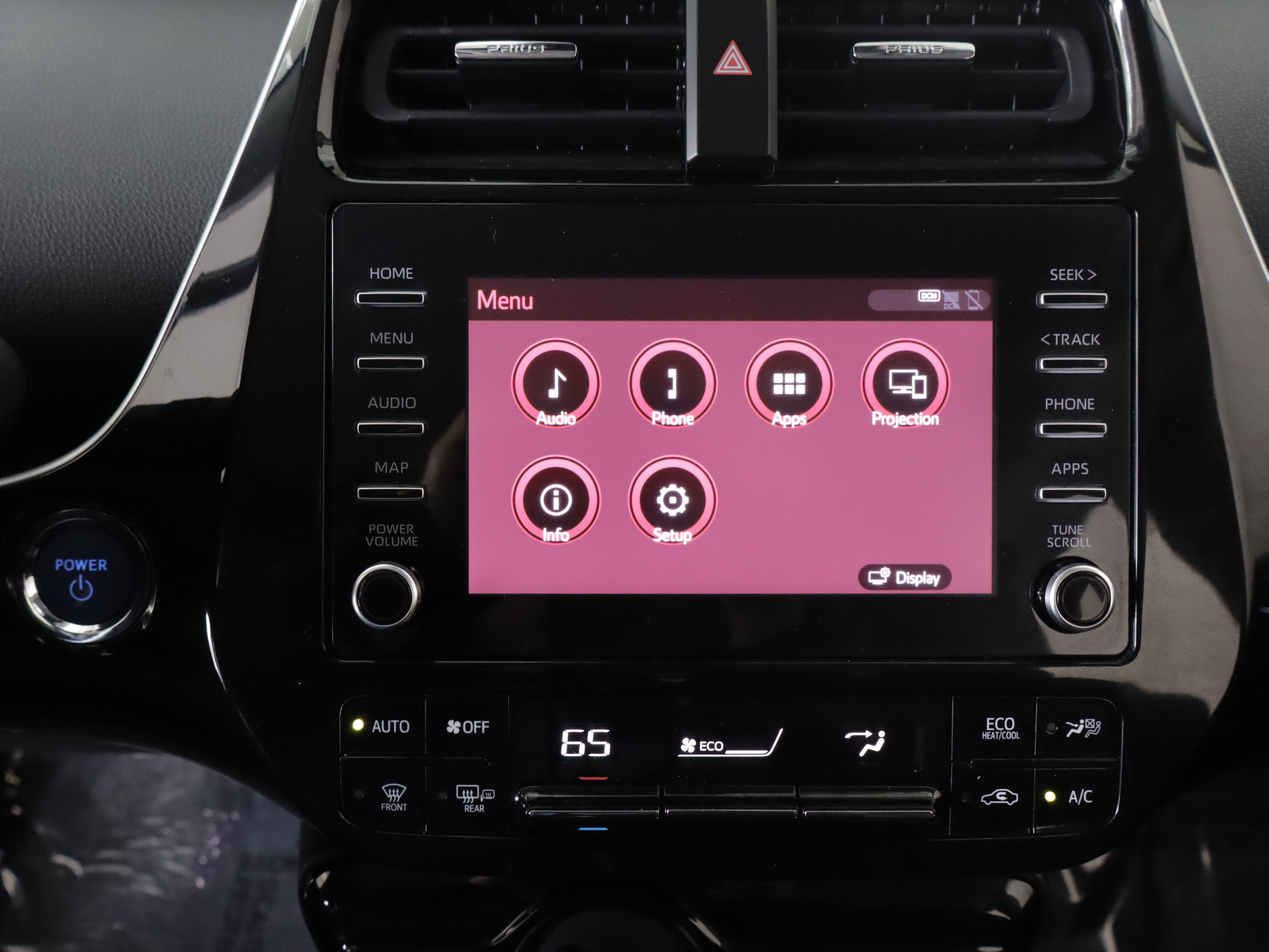 Used 2020 Toyota Prius XLE image 13