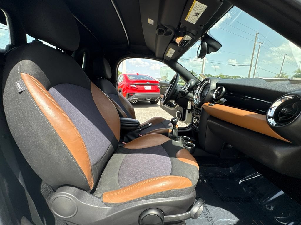Used 2012 MINI Cooper Roadster S FWD image 17