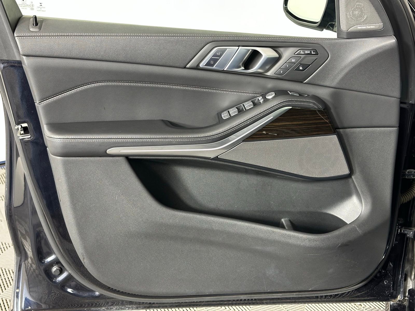 Used 2020 BMW X7 xDrive40i w/ M Sport Package image 42