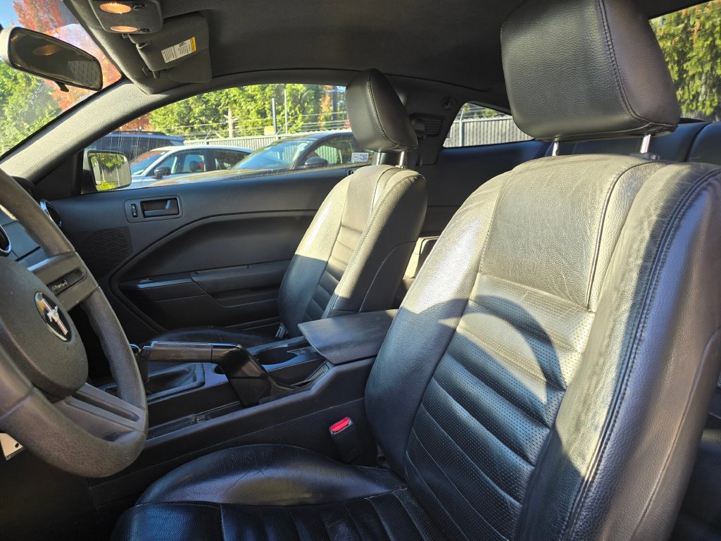 Used 2006 Ford Mustang GT Premium RWD image 4