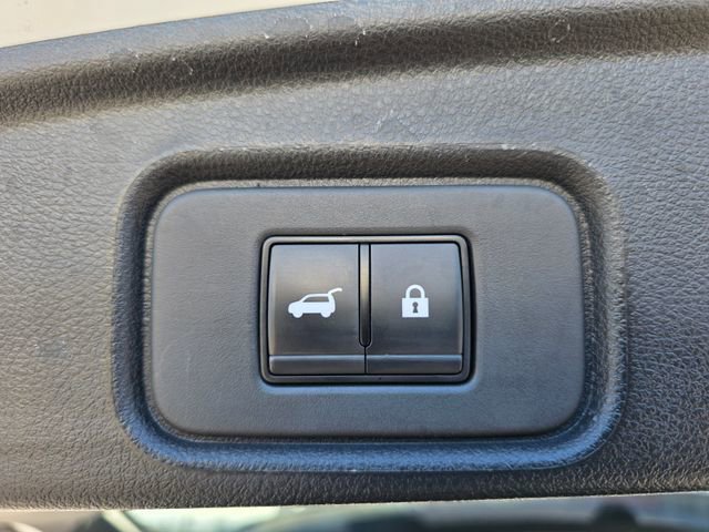 Used 2025 Nissan Pathfinder SV FWD image 13