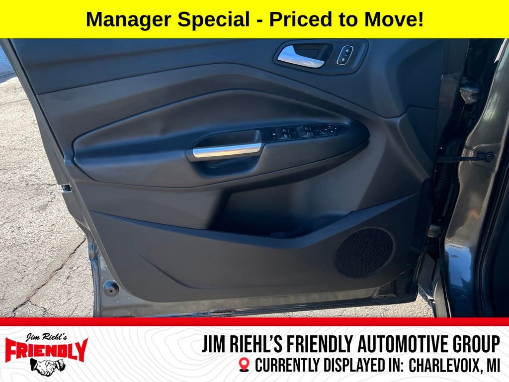 Used 2017 Ford Escape SE w/ Equipment Group 201A image 10