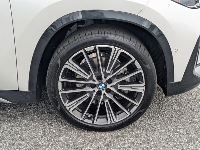 Used 2025 BMW X1 xDrive28i w/ Technology Package image 12